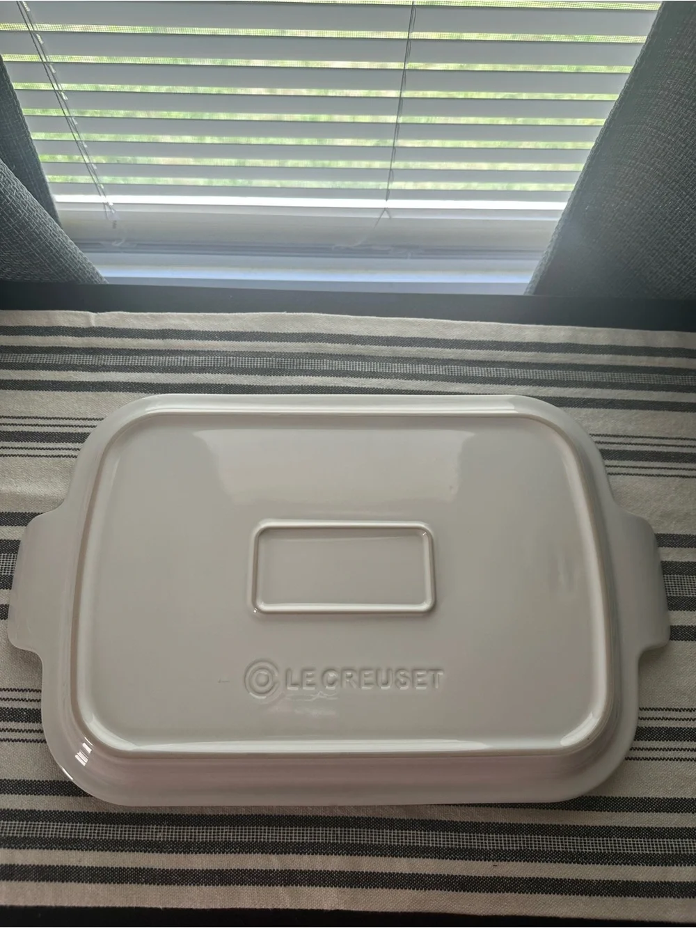 Le Creuset stoneware tray - white